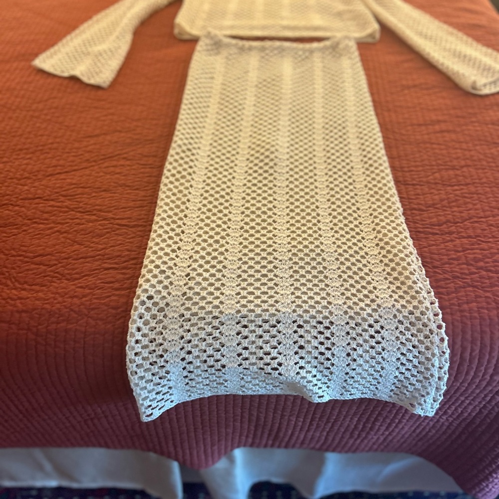 Lucy Paris crotchet and lined top with matching skirt. Brand new never worn. - Picture 6 of 7
